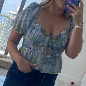 ASTR blue floral puff sleeve top